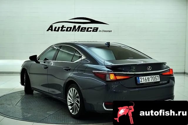 Lexus ES ES300h 7th generation 2023 года - вид 3