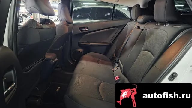 Toyota Prius Prius 4th Generation 2021 года - вид 6