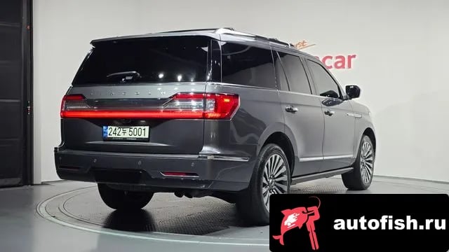 Lincoln Navigator Navigator 4th generation 2021 года - вид 2
