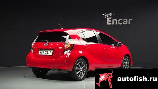 Toyota Prius Prius C 2019 года - вид 2