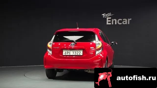Toyota Prius Prius C 2019 года - вид 4