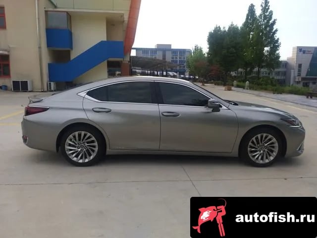 Lexus ES ES300h 7th generation 2020 года - вид 3