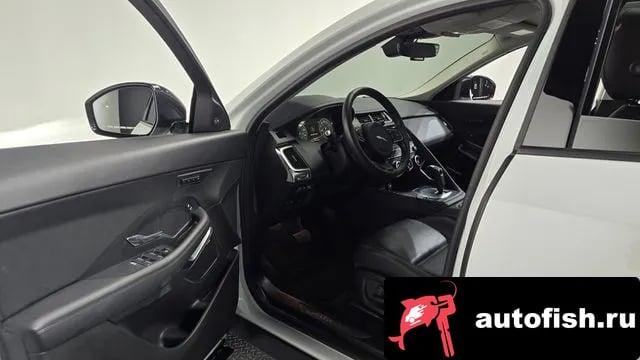 Jaguar E-PACE E-PACE 2020 года - похожие автомобили