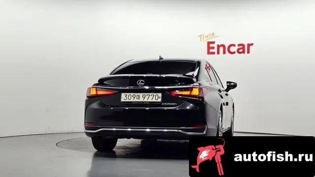 Lexus ES ES300h 7th generation 2022 года - вид 4