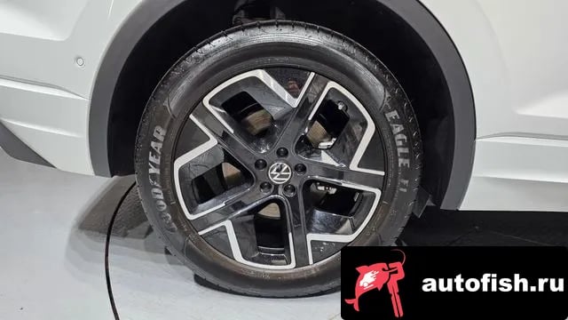Volkswagen Touareg Tuareg 3rd generation 2025 года - вид 5