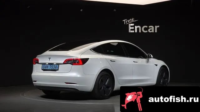 Tesla Model 3 Model 3 2020 года - вид 2