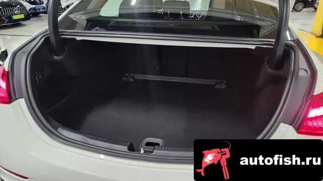 Mercedes-Benz C-Class C-Class W206 2026 года - похожие автомобили