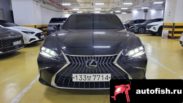 Lexus ES ES300h 7th generation 2024 года - вид 3