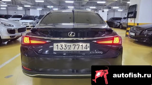 Lexus ES ES300h 7th generation 2024 года - вид 4