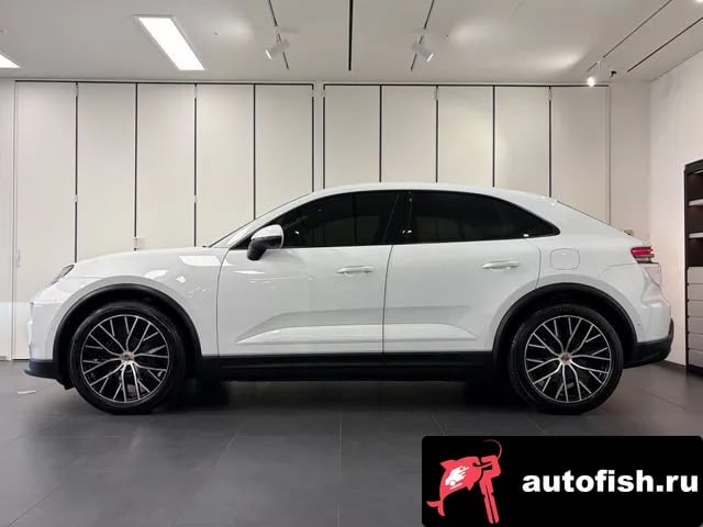 Porsche Macan Makan EV 2025 года - вид 6