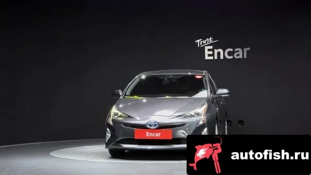 Toyota Prius Prius 4th Generation 2018 года - вид 3