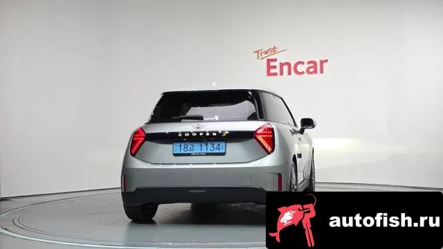 Mini Cooper Cooper Electric 4th Generation 2024 года - вид 4