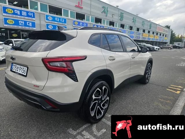 Chevrolet (GM Daewoo) Trax Trax Crossover 2026 года - вид 2