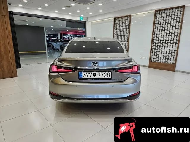 Lexus ES ES300h 7th generation 2025 года - вид 4