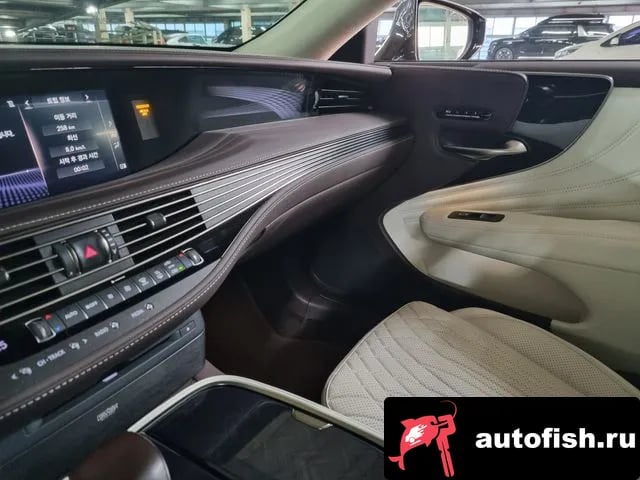 Lexus LS LS500 5th generation 2020 года - вид 6