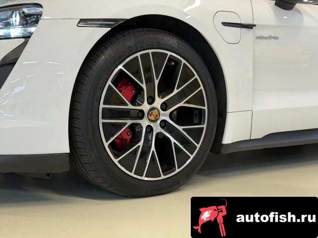 Porsche Taycan Taikan 2021 года - вид 4