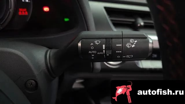 Lexus UX UX250h 2020 года - похожие автомобили