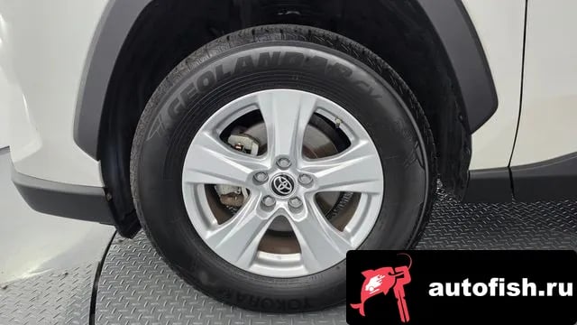 Toyota RAV4 RAV4 5th Generation 2020 года - вид 5
