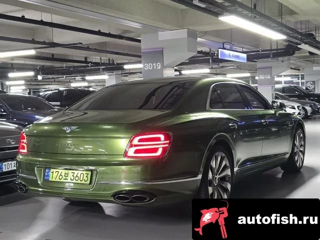 Bentley Flying Spur Flying Spur 3rd Generation 2022 года - вид 3