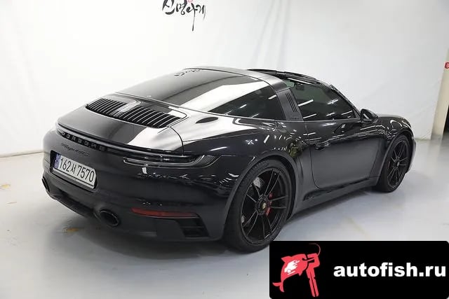 Porsche 911 911 (992) 2023 года - вид 4