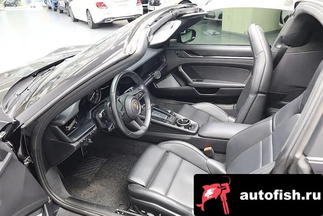 Porsche 911 911 (992) 2023 года - вид 6