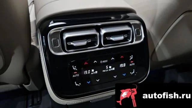 Mercedes-Benz S-Class S-Class W223 2026 года - похожие автомобили