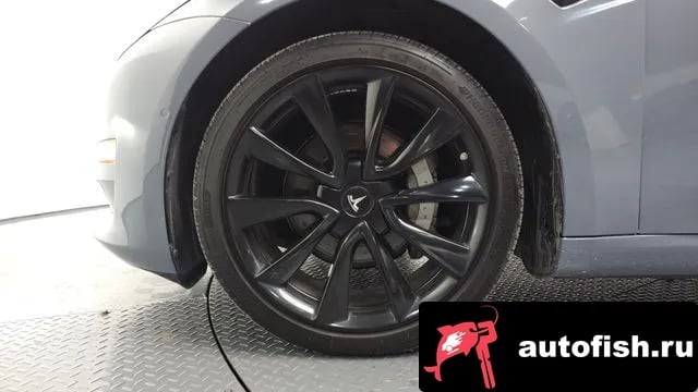 Tesla Model 3 Model 3 2020 года - вид 5