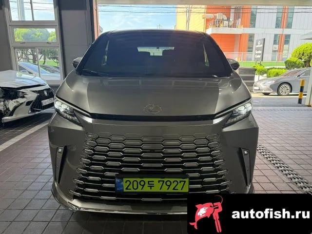Lexus LM LM Second Generation 2025 года - вид 3