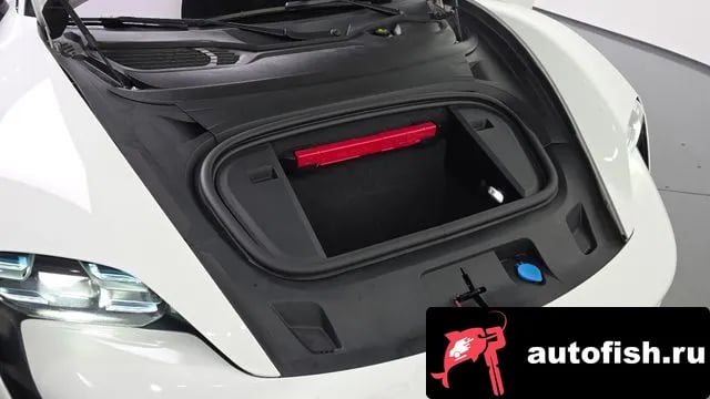 Porsche Taycan Taikan 2021 года - вид 6