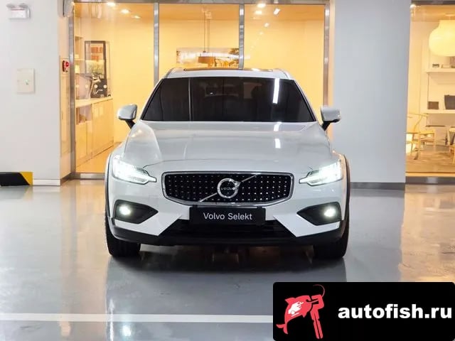 Volvo V60 V60 Cross-country 2nd Generation 2025 года - вид 3