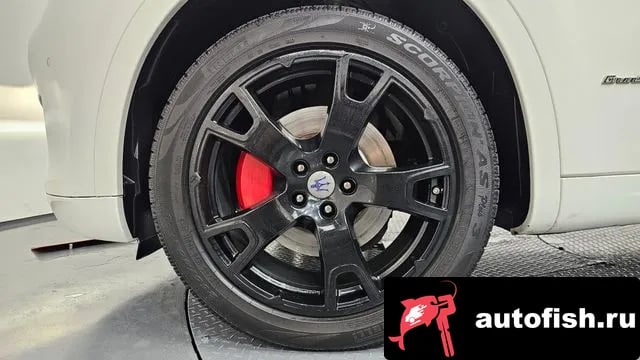 Maserati Levante Lebante 2018 года - вид 5