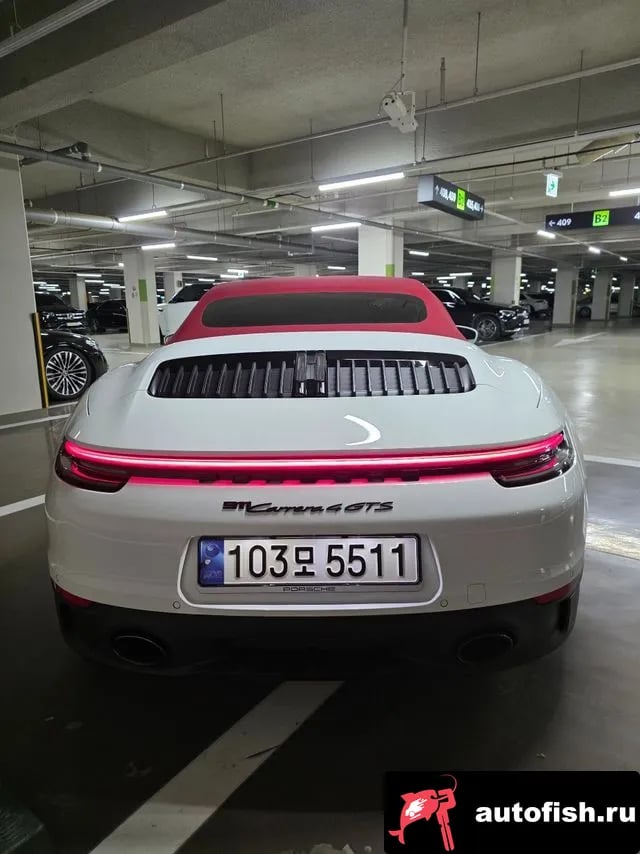 Porsche 911 911 (992) 2023 года - вид 4