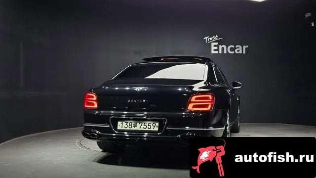 Bentley Flying Spur Flying Spur 3rd Generation 2021 года - вид 3