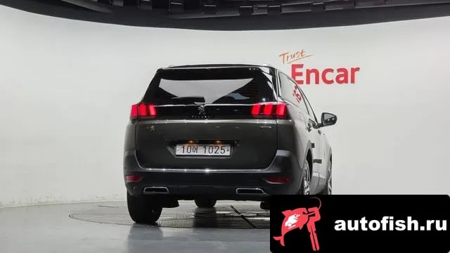 Peugeot 5008 5008 second generation 2018 года - вид 4