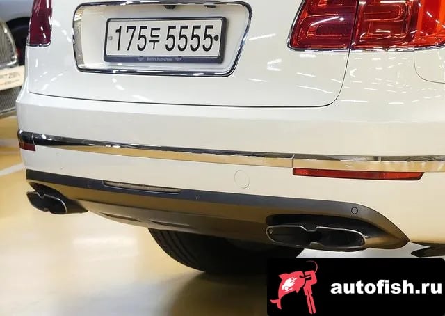 Bentley Bentayga Benteiga 2019 года - вид 4