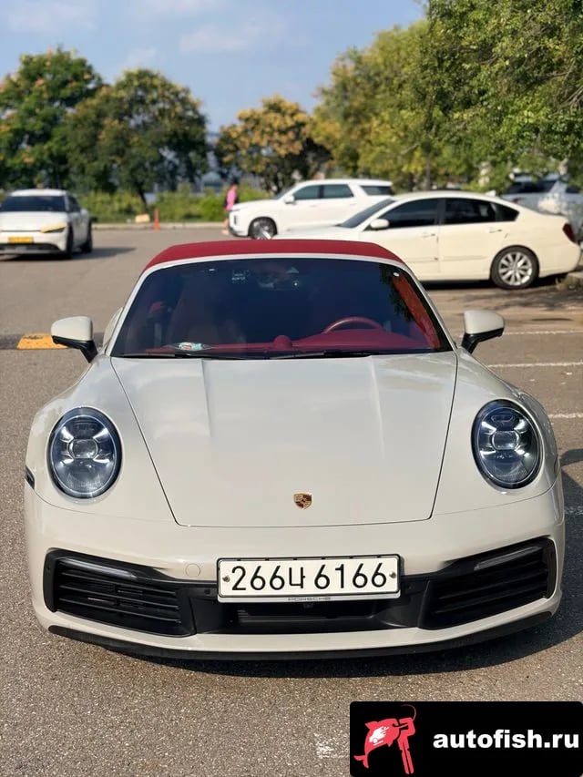 Porsche 911 911 (992) 2020 года - вид 3