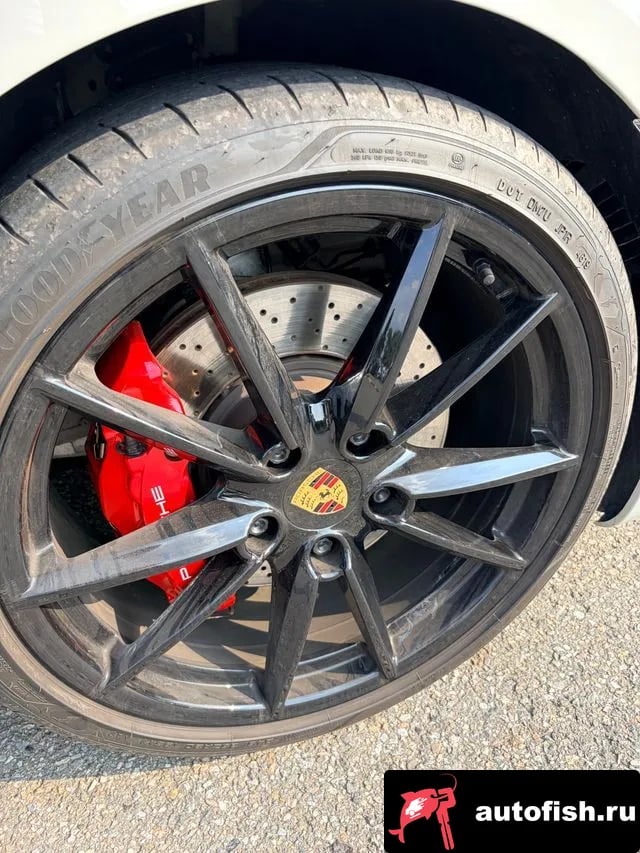 Porsche 911 911 (992) 2020 года - вид 5
