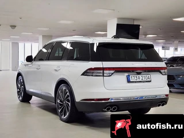 Lincoln Aviator Aviator 2nd generation 2024 года - вид 2