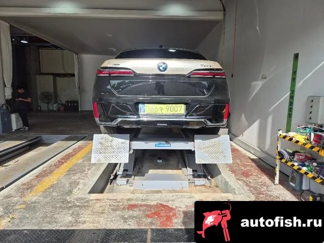 BMW 7-Series 7 Series (G70) 2025 года - вид 2