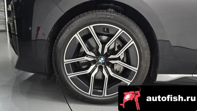 BMW 7-Series 7 Series (G70) 2022 года - вид 5