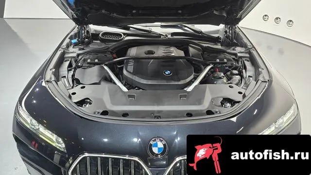 BMW 7-Series 7 Series (G70) 2022 года - вид 6