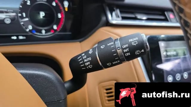 Land Rover Range Rover Velar Range Rover Bella 2018 года - похожие автомобили
