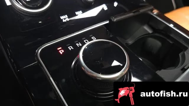 Land Rover Range Rover Velar Range Rover Bella 2018 года - похожие автомобили
