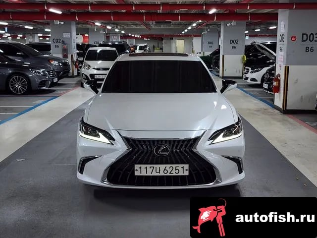 Lexus ES ES300h 7th generation 2024 года - вид 3