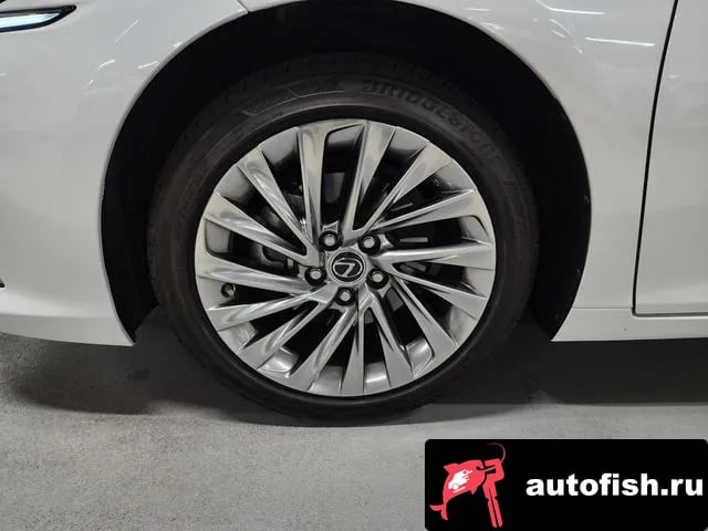 Lexus ES ES300h 7th generation 2024 года - вид 5