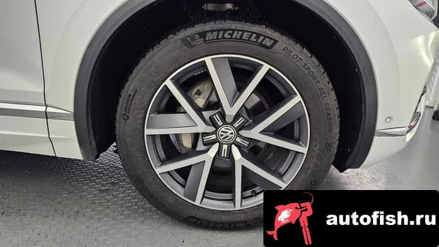 Volkswagen Touareg Tuareg 3rd generation 2020 года - вид 5