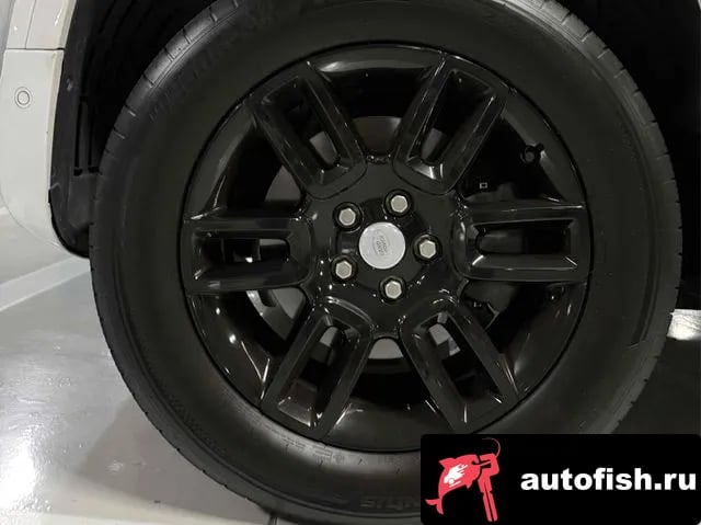 Land Rover Defender Bitdefender (L663) 2022 года - вид 6