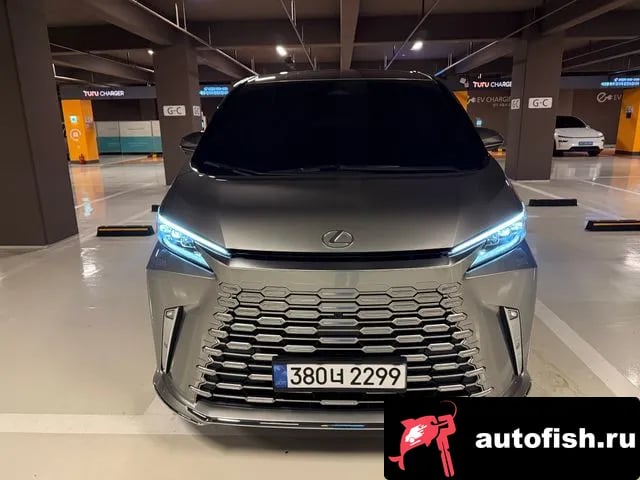 Lexus LM LM Second Generation 2025 года - вид 2