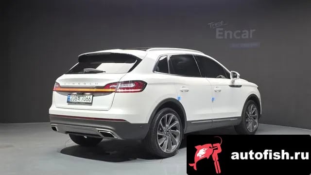 Lincoln Nautilus Nautilus First generation 2022 года - вид 2