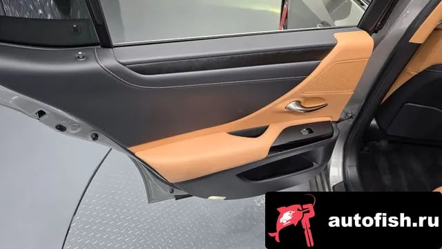 Lexus ES ES300h 7th generation 2021 года - похожие автомобили